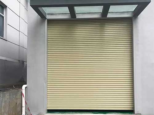 東坑東莞電動卷閘門的特點？